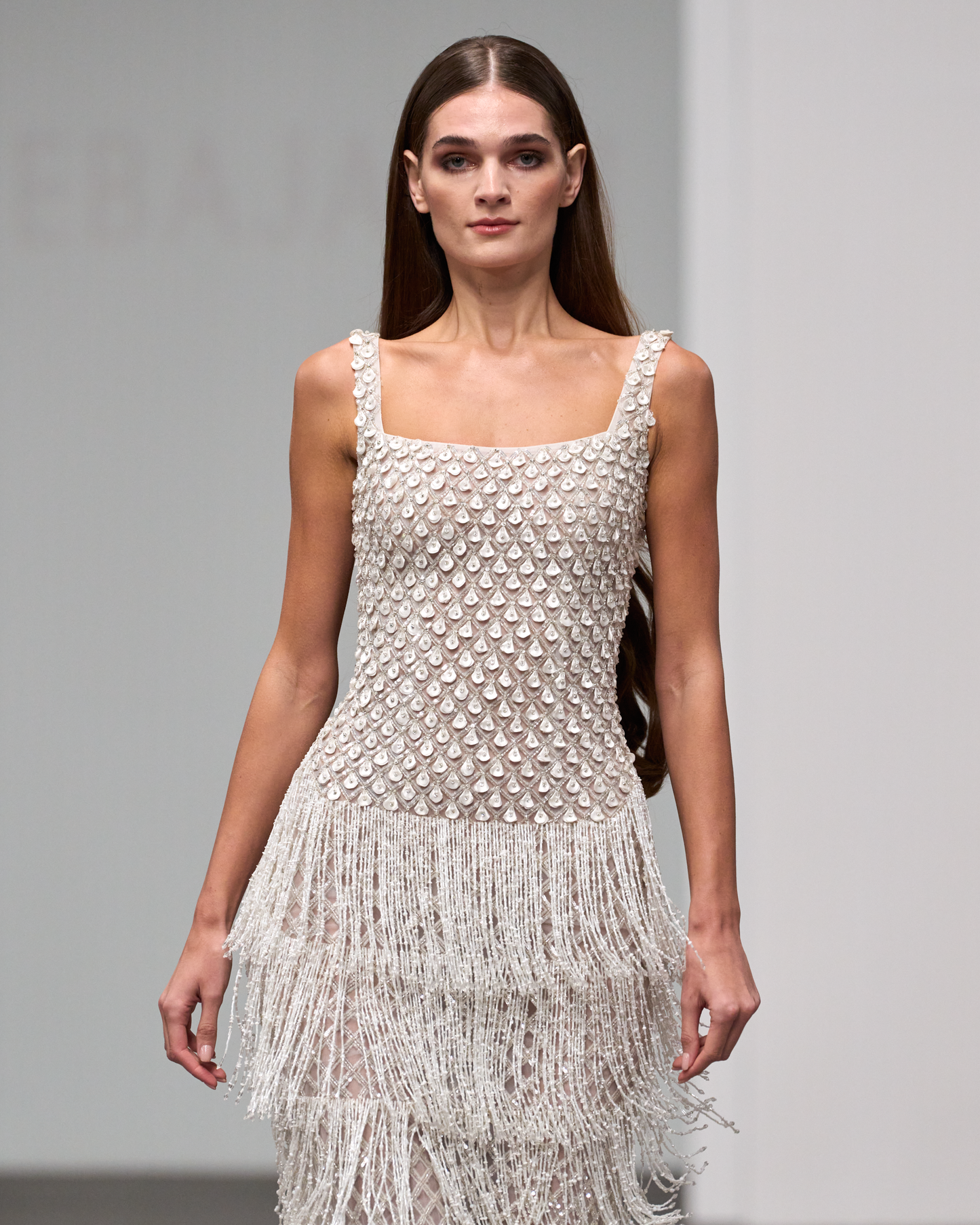 White fitted dress with tassels - I-HJ 106