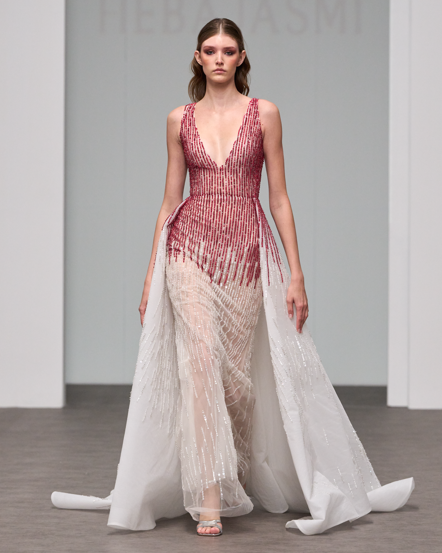 Deep V-neckline maxi dress in a pink ombre effect - I-HJ 112