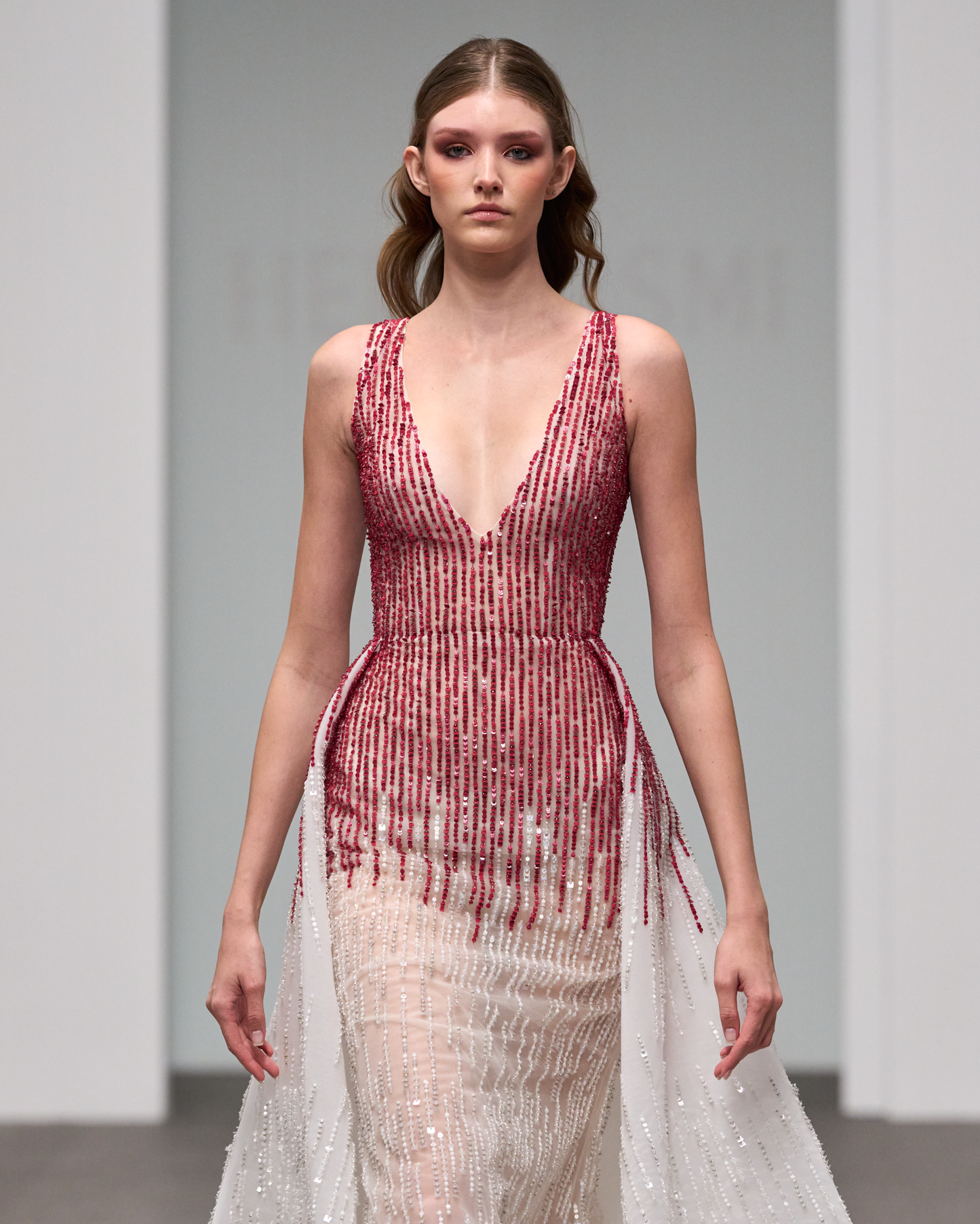 Deep V-neckline maxi dress in a pink ombre effect - I-HJ 112